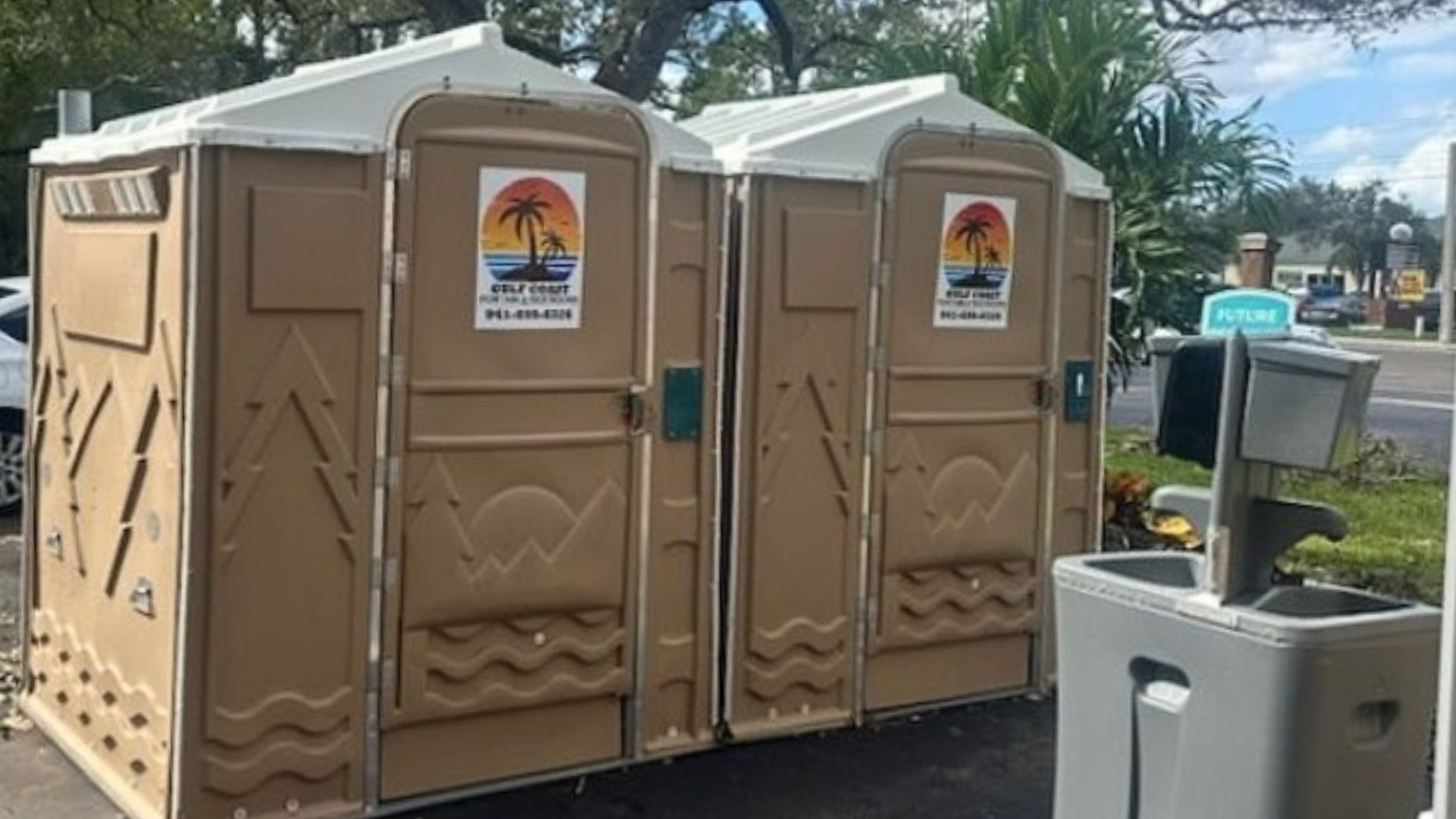 ada-compliant portable toilets at an event in Wauchula florida